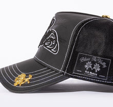 Load image into Gallery viewer, Red Monkey El Valle RM1520 New Limited Edition Unisex Trucker Hat Cap | 2 Colors